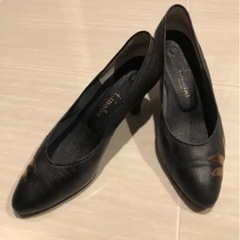 t.inabaパンプス