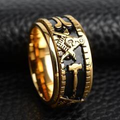 【金×黒×金】フリーメイソン柄　アレルギーフリーチタンリング　　...
