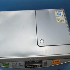 H138　トヨトミ　石油ファンヒーター　5.0L　3.19KW　 主に６～１０畳　 型番LC-32Bの画像