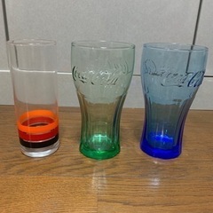 コップ　3個の画像