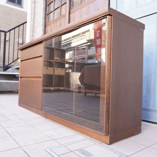 karimoku(カリモク家具)よりHU5767MKオーク材 サイドボードです！シンプルなデザインのリビングボードは北欧テイストにもお
