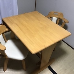 ダイニングセット（テーブル、チェア×2、ベンチ）の画像