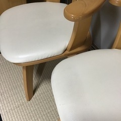 ダイニングセット（テーブル、チェア×2、ベンチ）の画像