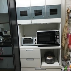 食器棚の画像