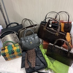 中国 骨董品からブランドバッグまで幅広く買取り