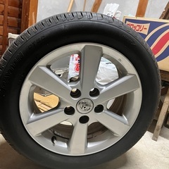 トヨタ　アイシス　タイヤホイール16インチセット