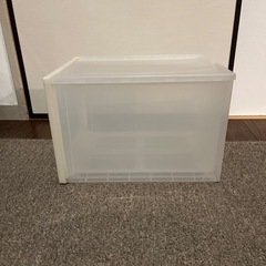 無印 衣装ケース4つセット　ワンコインの画像