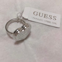GUESS／ハートリングの画像