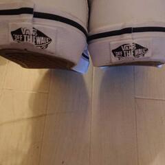 VANS 23.5 白黒の画像