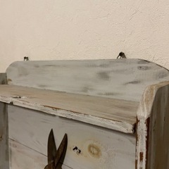 アンティーク風　壁掛け　棚の画像