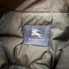 メンズ バーバリーのファー付フード 黒 ダウンコートの画像