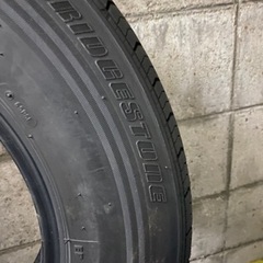 ハイエース　純正タイヤ