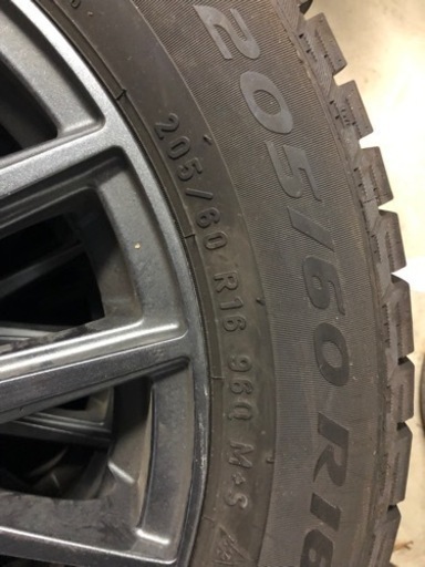 スタッドレス16インチ　アルミホイール　訳あり