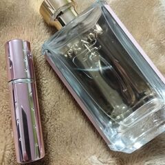 Prada 香水 