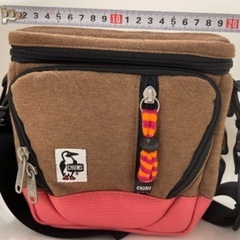 （美品）チャムスCHUMS カメラバッグ スウェット＆コーデュラナイロン（ショルダーバッグ）ヘザーカフェ/コーラルの画像