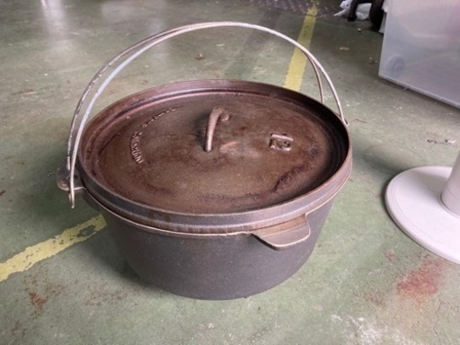 ● ダッチオーブン、12inch、脚付き