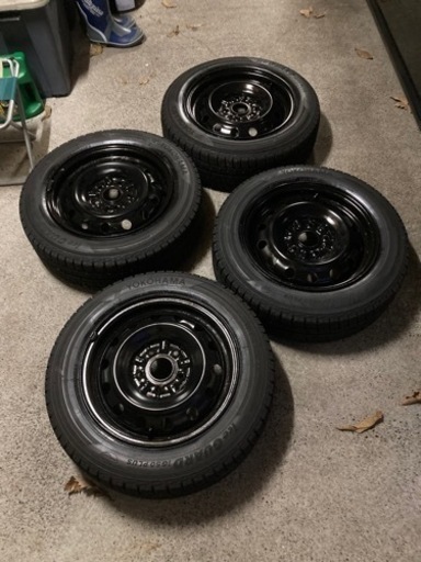 【30日・3日限定 札幌圏配送無料！】スタッドレスタイヤ　8部山　185/65/15