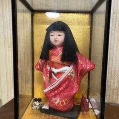 日本人形（ケース付き）