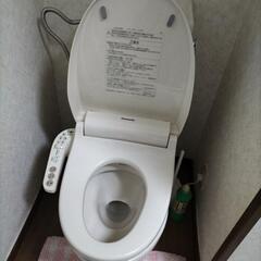 お客様持参の洗浄便座取り外し交換致します。 - 甲斐市