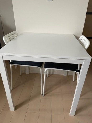 IKEAダイニングテーブル椅子セット（2人用）