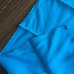 布　生地　黒　水色　はぎれの画像