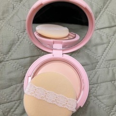 ファンデーション　コンパクトの画像