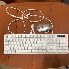 NPET ゲーミングキーボード LED バックライト 7色 防水...