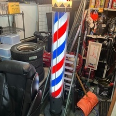 床屋　理容店　サインポール