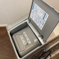 2022年製 ダイニチ石油ファンヒーター 数回だけ使用の画像