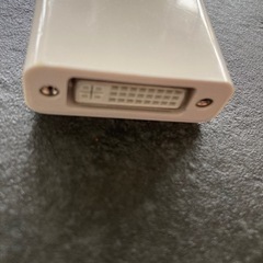 Mini DisplayPort to DVI 変換ケーブルの画像
