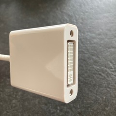Mini DisplayPort to DVI 変換ケーブルの画像