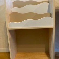 ニトリ　絵本ラックの画像