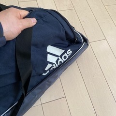 adidasバッグの画像