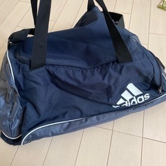 adidasバッグ