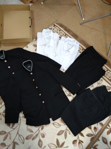 男子学生服(貝掛中学校)２着分(上下セットでのバラ売り可)