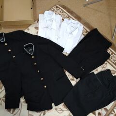 男子学生服(貝掛中学校)２着分(上下セットでのバラ売り可)