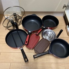 ベルフィーナフライパン、トースターパン、食器類の画像