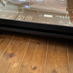 アイリスオーヤマ IHクッキングヒーター　台付きの画像