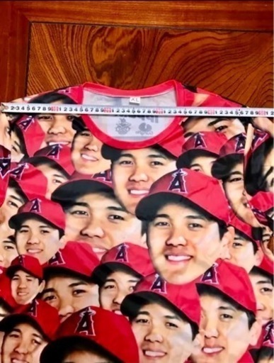 売り切れました、ありがとうございました‼️ 大谷翔平　顔だらけTシャツ