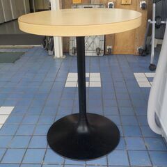 ID072183　丸テーブルの画像
