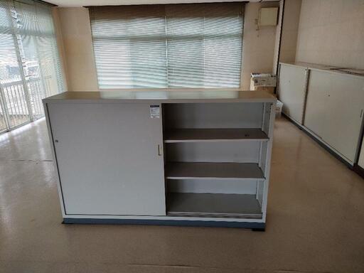 お引取限定　コクヨ　スチール引き違い戸
