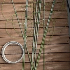 園芸　ツル巻き用リング支柱３点と土ふるい