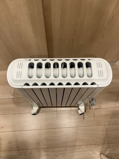 【引き取りできる方限定】デロンギ オイルヒーター