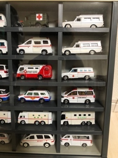 美品　ミニカー　24台　ケース付きNO3