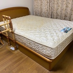 フランスベッド ダブルベッド マットレスシミ有り