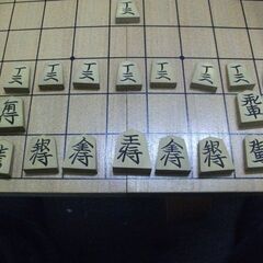 折りたたみ式将棋セット　木製です。　盤　縦33㎝横30㎝の画像