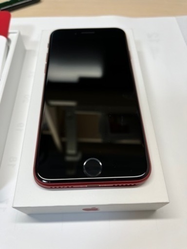 ほぼ新品: iPhone SE (第3世代) レッド64 GB docomo