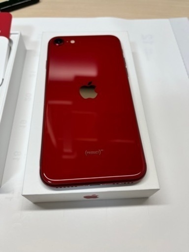 ほぼ新品: iPhone SE (第3世代) レッド64 GB docomo