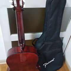 わりと美品クラシックギター♪ストロングウインド♪ファルコン♪ソフトケース付き♪ Strong Wind♪初心者や趣味等にもぜひどうぞ♪の画像