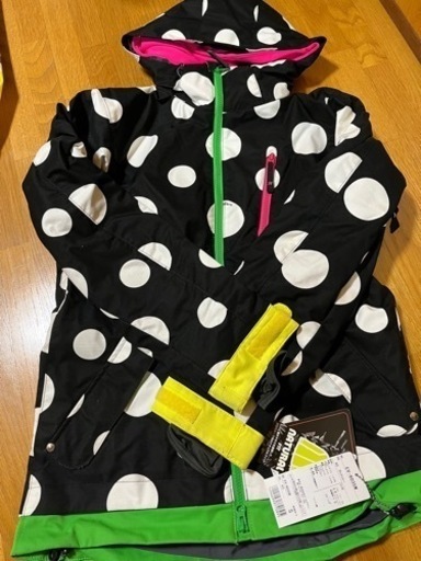 ESTIVO.スノボウェア